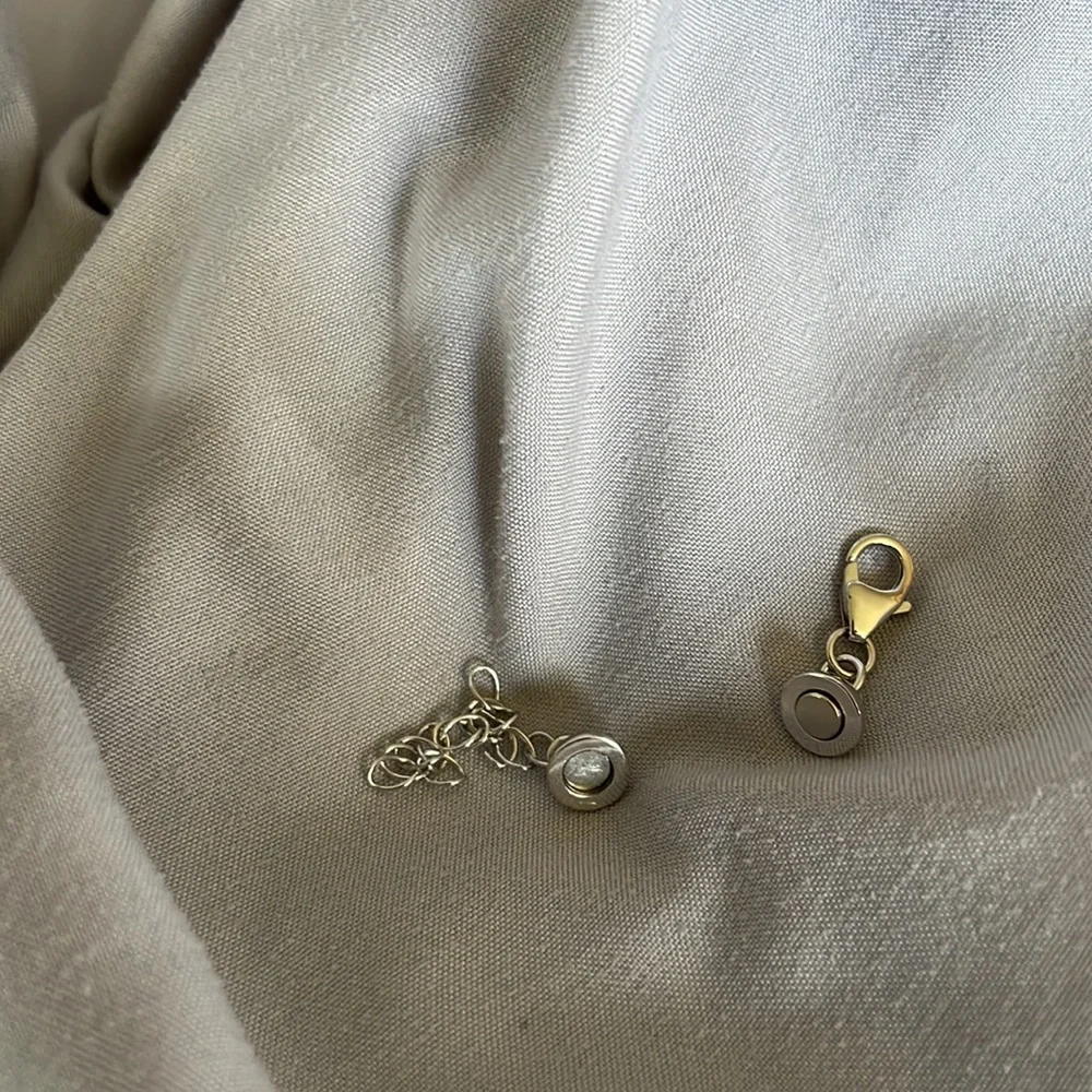 JTV Magnetic Necklace Closure - Picture 4 of 7